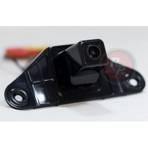 Штатная камера заднего вида Redpower CAM22 для автомобилей Toyota Prado 150