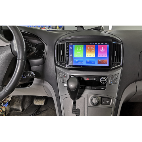Штатная магнитола Parafar для Hyundai H1 / Starex 2016+ на Android 12.0 (PF586XHD)