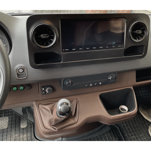 Штатная магнитола Parafar для Mercedes Sprinter 2018+ на Android 12.0 (PF907XHD10)