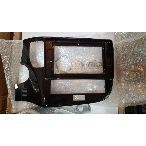 Штатная магнитола CarMedia OL-1573-K3 для Mitsubishi Outlander III 2019-2024 на Android 10.0