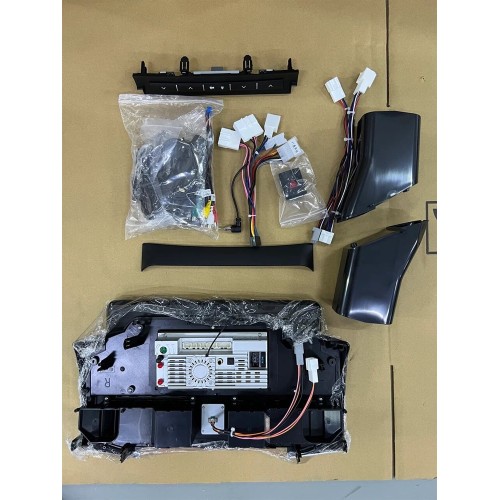 Штатная магнитола CarMedia HP-T1207 для Toyota Land Cruiser 200 2015-2021 top на Android 12.0