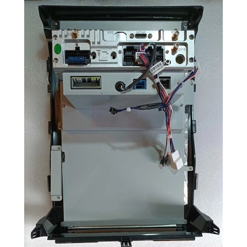 Магнитола Тесла CarMedia ZF-1816-GE Tesla-Style для Toyota Land Cruiser 200 2007-2015 на Android 13.0