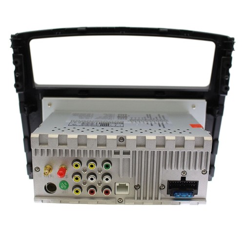 Штатная магнитола Wide Media WM-CF3046NC для Mitsubishi Pajero IV 2006-2017 Android 7