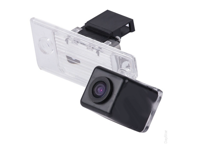 Камера заднего вида Daystar DS-9526C для Volkswagen Tiguan 2007+, Touareg 2002-2010 - фото 194849